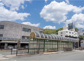 市内バス乗り場徒歩１分
